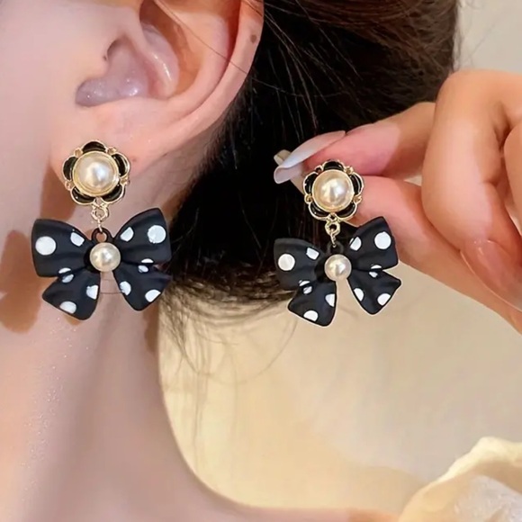 Jewelry - Bow Dangle Earrings
